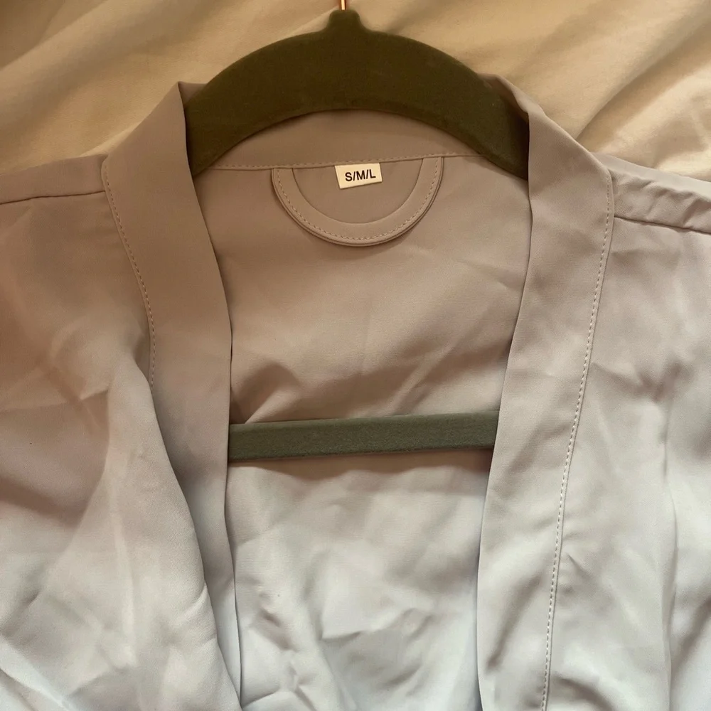 Small lavender Robe - Picture 2 of 2